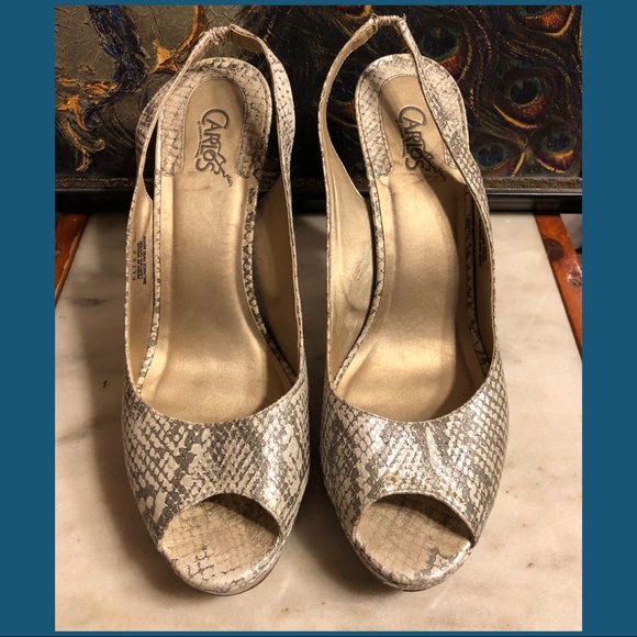 SZ 9-CARLOS BY CARLOS SANTANA SILVER LEATHER PUMPS - Picture 2 of 8